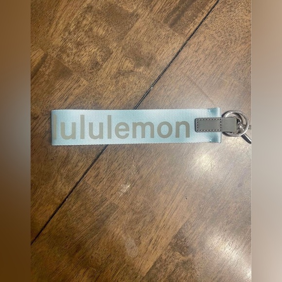 Lululemon Never Lost Keychain - Picture 2 of 3
